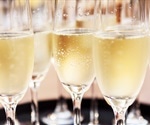 Good news for Valentine’s Day: Dark chocolate and champagne may improve heart health