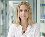 Discovering Antibodies with Universal Specificity