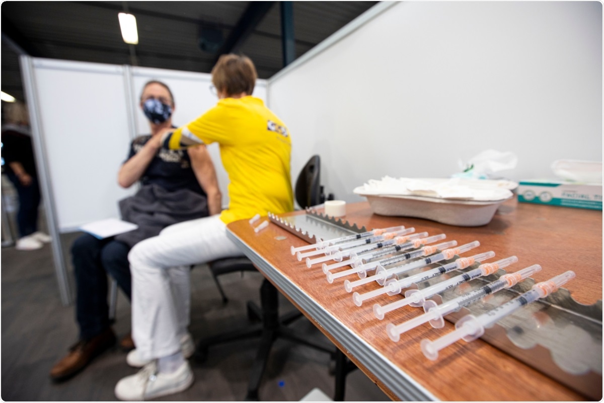 Study: Vaccine effectiveness against SARS-CoV-2 transmission to household contacts during dominance of Delta variant (B.1.617.2), August-September 2021, the Netherlands. Image Credit: Nicolas Economou/ Shutterstock