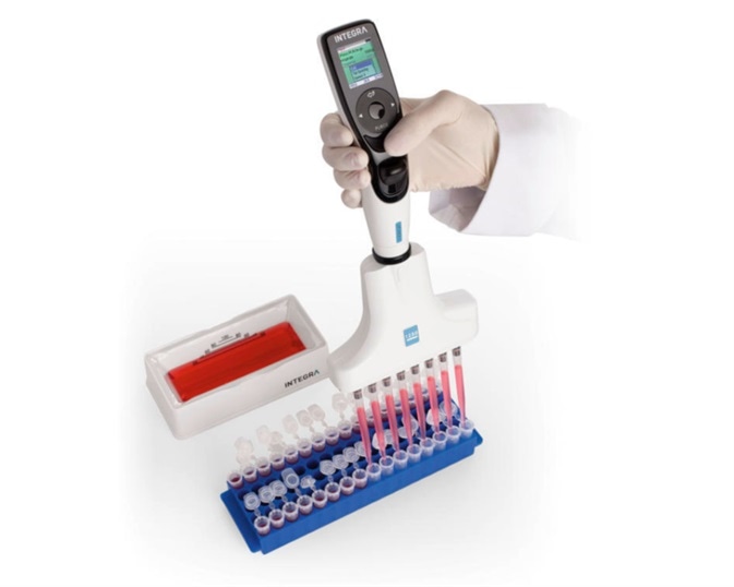 Enabling Vital Screening for Microbial Evolution Research Enabling Vital Screening for Microbial Evolution Research