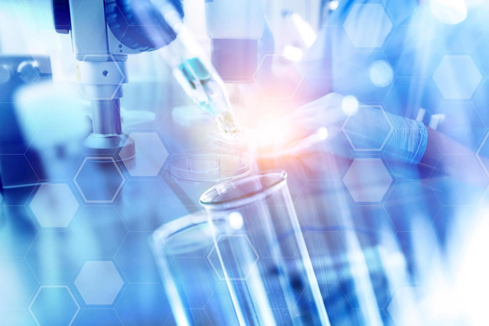 Continuous manufacturing of liposomal products