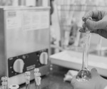 What are the pitfalls of flow chemistry according to academics and industry professionals?