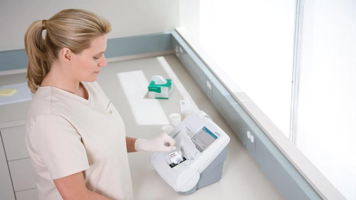 Siemens DCA Vantage Analyzer