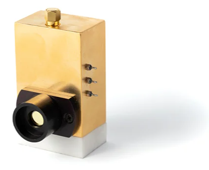 Room-temperature mid-IR pulsed laser detector with amplified MCT™