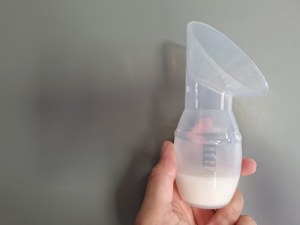 Study: Maternal stress in the postpartum period is associated with altered human milk fatty acid composition. Image Credit: Ko Poom/Shutterstock