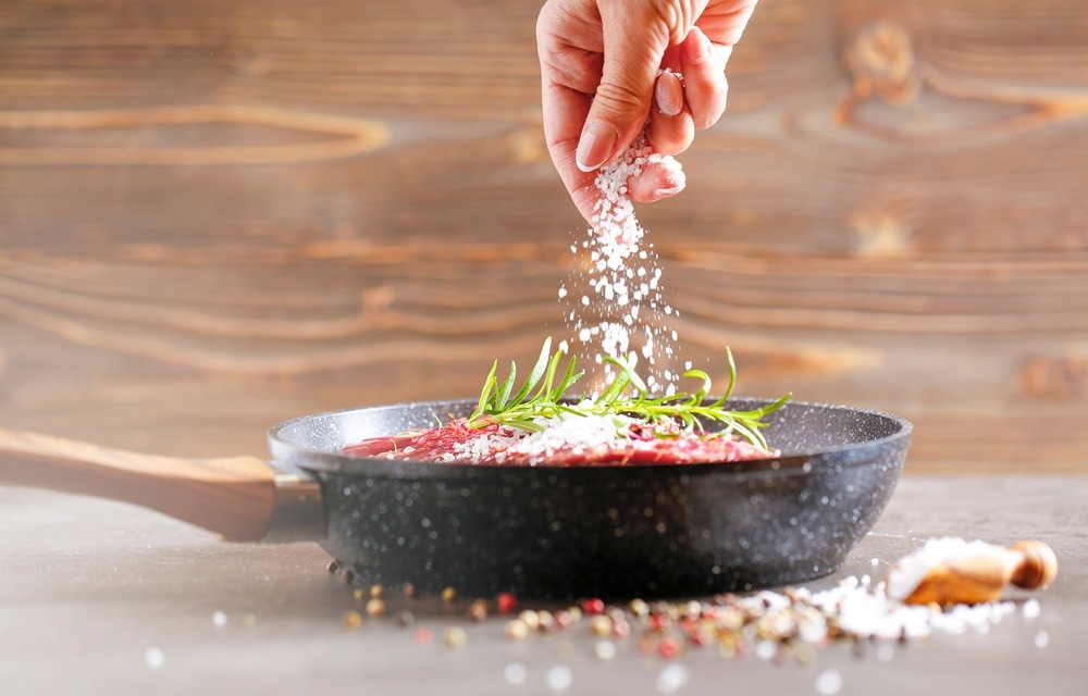 Study: Sex differences in salt appetite: Perspectives from animal models and human studies. Image Credit: mmpixels91 / Shutterstock.com
