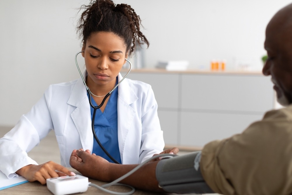 Study: The long‑term reproducibility of the white‑coat effect on blood pressure as a continuous variable from the Ohasama Study. Image Credit: Prostock-studio / Shutterstock.com