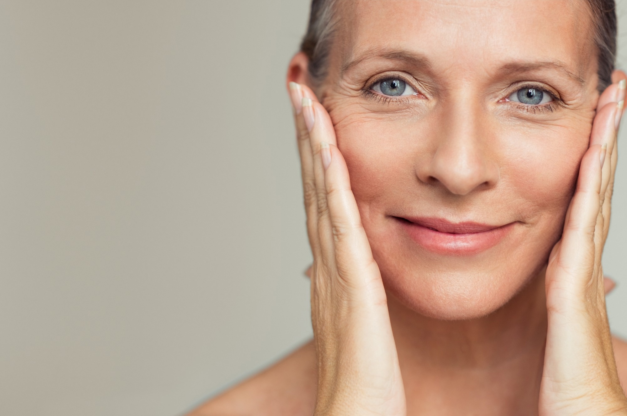 Study: Implications for cumulative and prolonged clinical improvement induced by cross-linked hyaluronic acid: An in vivo biochemical/microscopic study in humans. Image Credit: Ground Picture/Shutterstock.com