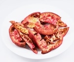 Pomegranate peel extract restores skin balance, fights infections