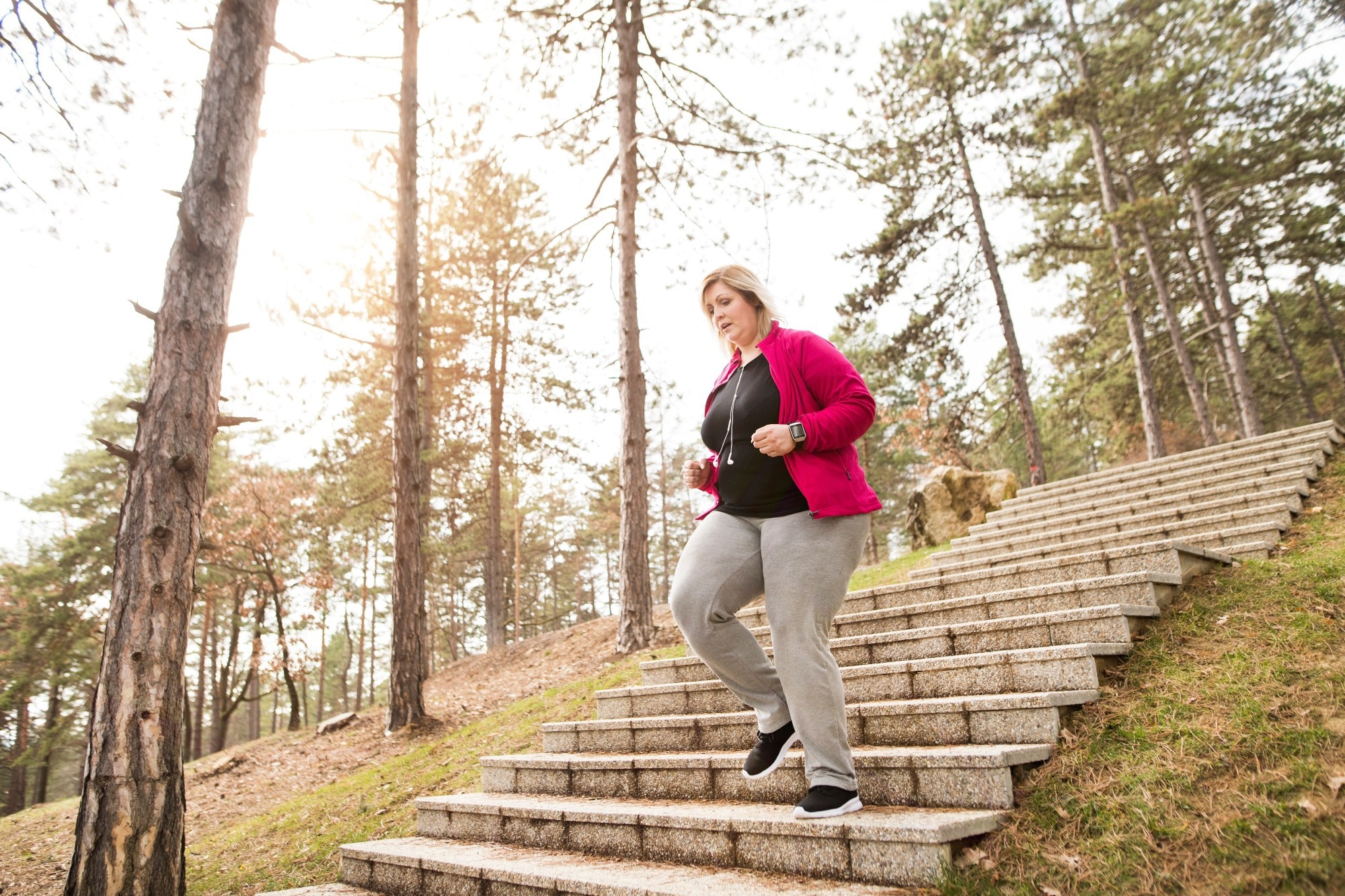 Study: Years of endurance exercise training remodel abdominal subcutaneous adipose tissue in adults with overweight or obesity. Image Credit: Halfpoint / Shutterstock